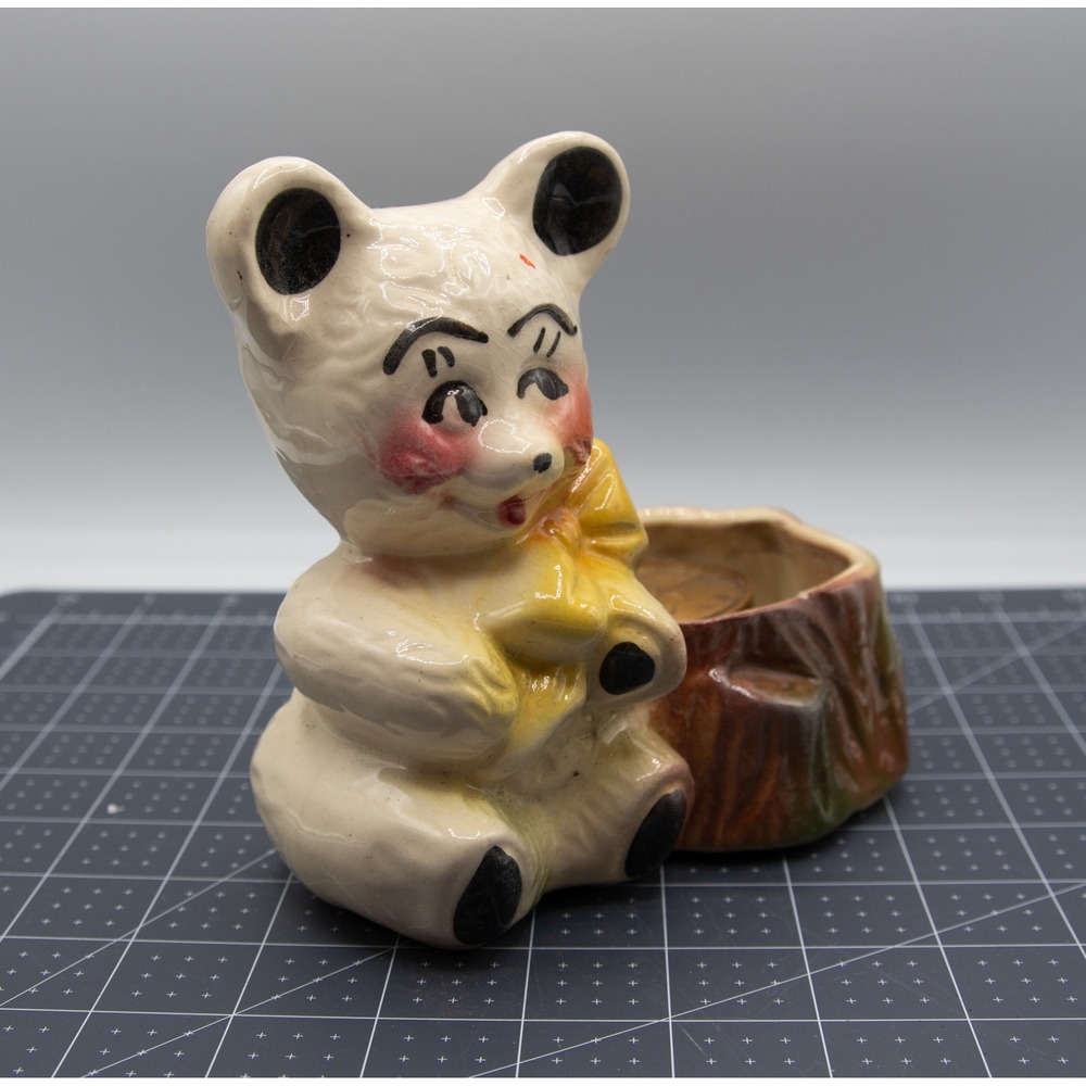Vintage USA Ceramic Teddy Bear Tree Stump Planter Kitschy Nursery Decor‎ White